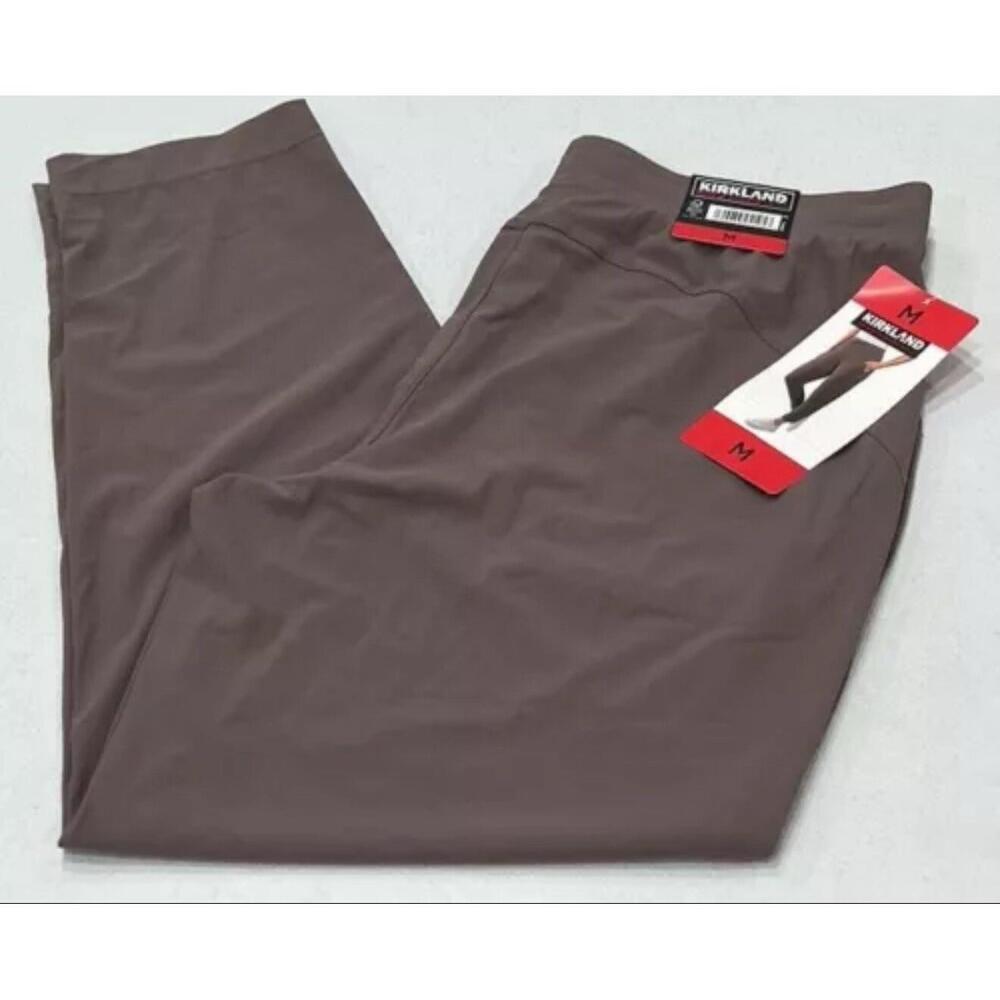 Kirkland Signature Ladies Active Set (Top & Bottom) Size M. AD17 - Picture 2 of 3